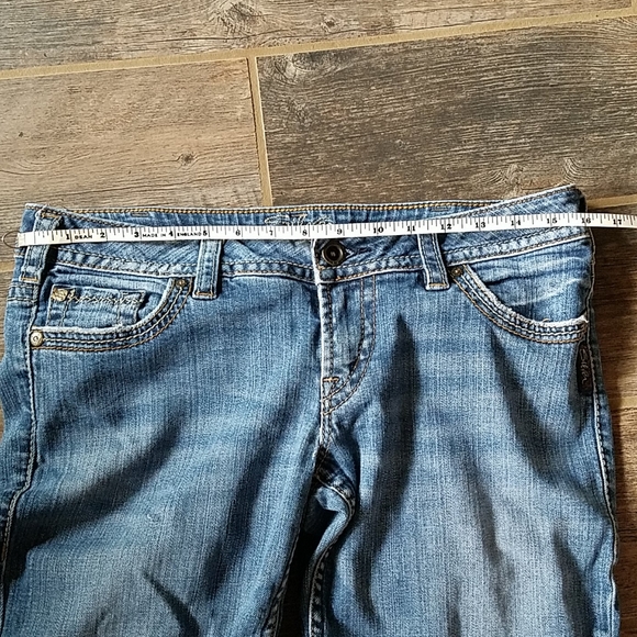 SILVER Capris - Picture 8 of 8